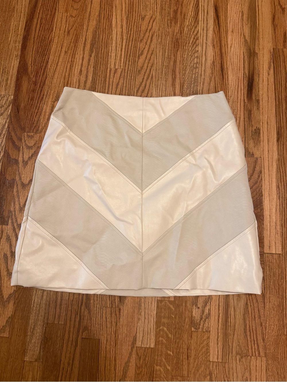 Women's Cream/Beige Chevron Paneled Mini Skirt